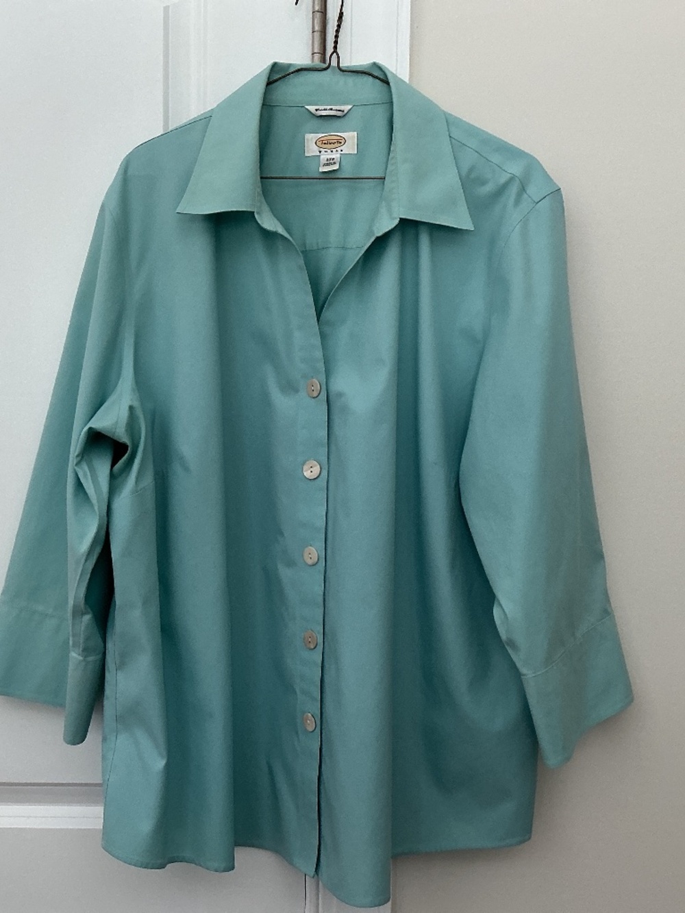 Women’s Talbots Button Down Shirt Women 20W Lt Blue Wrinkle Resistant 3/4 Sleeve